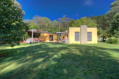 A Bach At Bright - Great Ocean Road Tourism 2